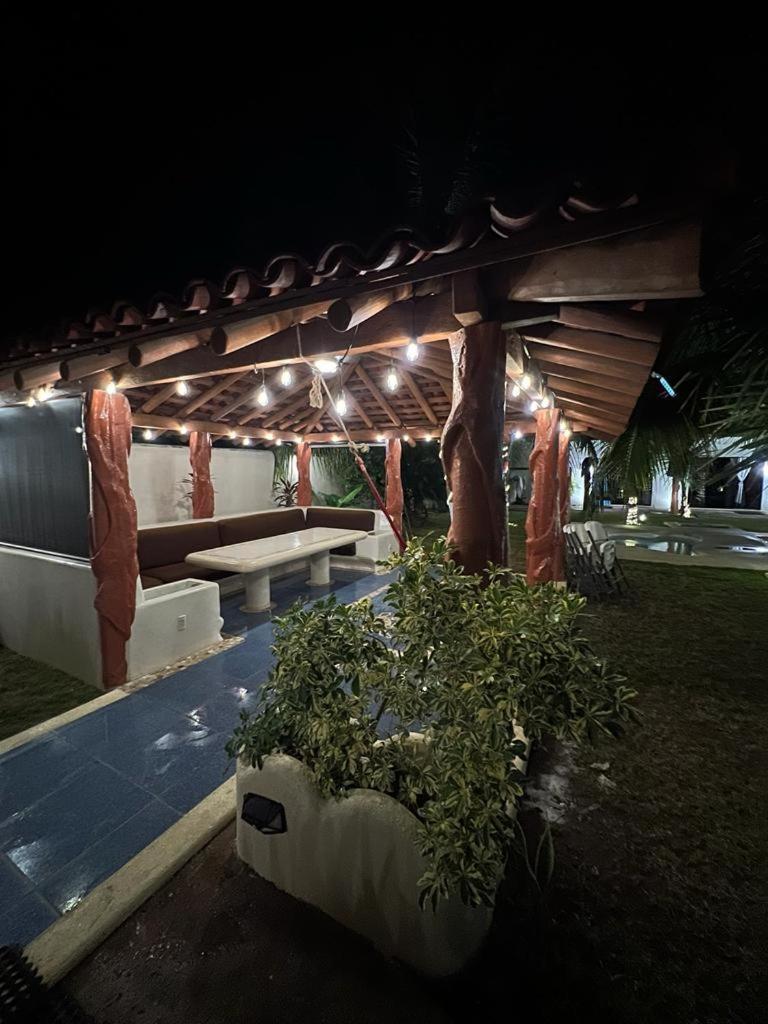 Turtle Beach Villas ซีฮัวตาเนโค ภายนอก รูปภาพ